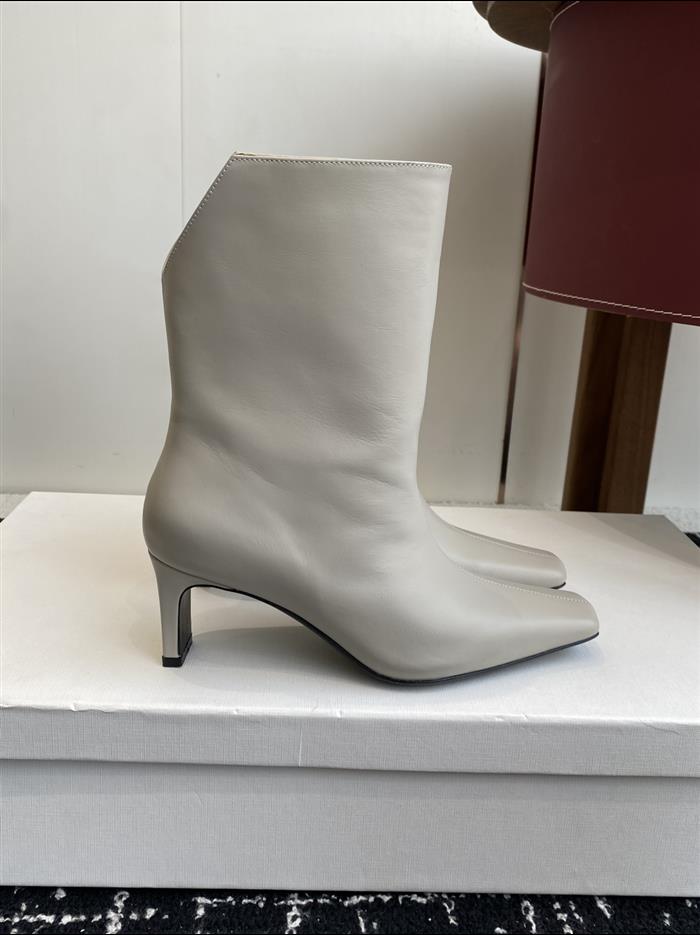 20251128174410506 390